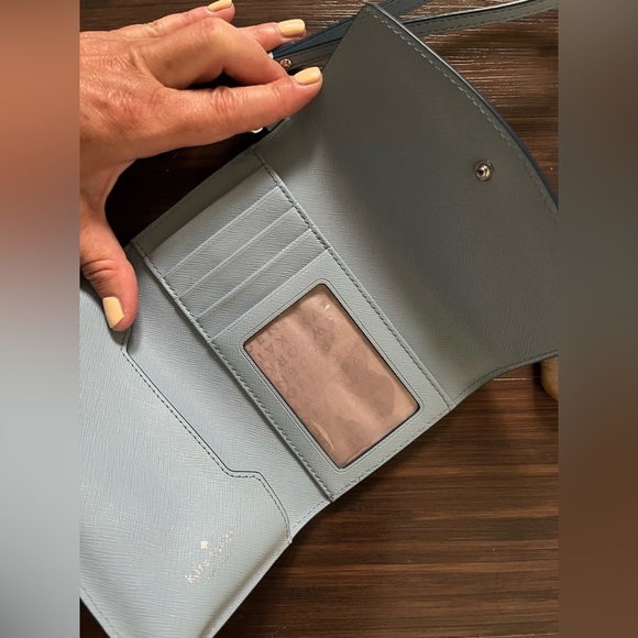 NWOT Kate Spade Wallet - Picture 4 of 8
